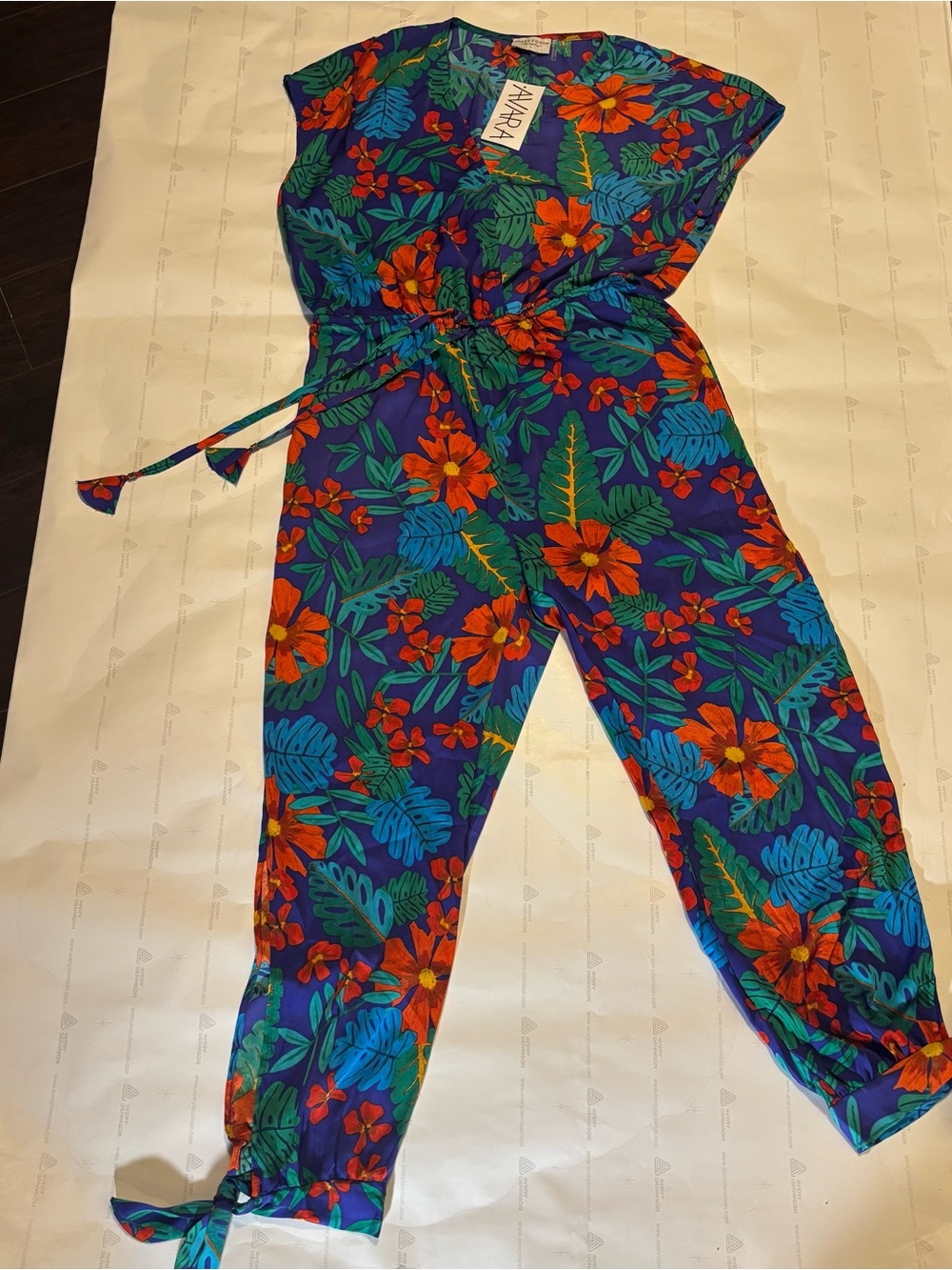 Size Large Floral Jumpsuit with Pockets Perfect for Vacation